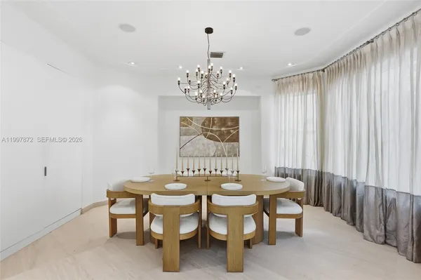 $3,995,000 | 3752 Northeast 199th Street, Aventura, FL 33180