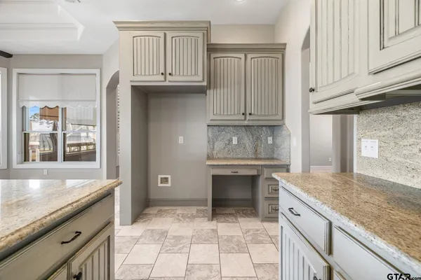 $950,000 | 2123 Austin's Circle, Tool, TX 75143