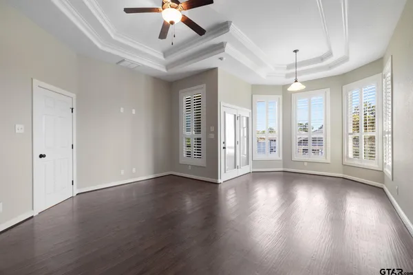 $950,000 | 2123 Austin's Circle, Tool, TX 75143