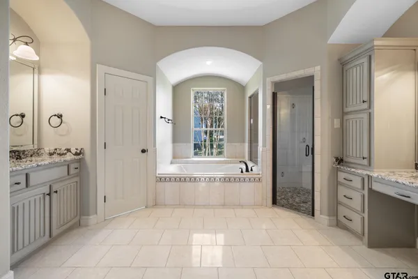 $950,000 | 2123 Austin's Circle, Tool, TX 75143