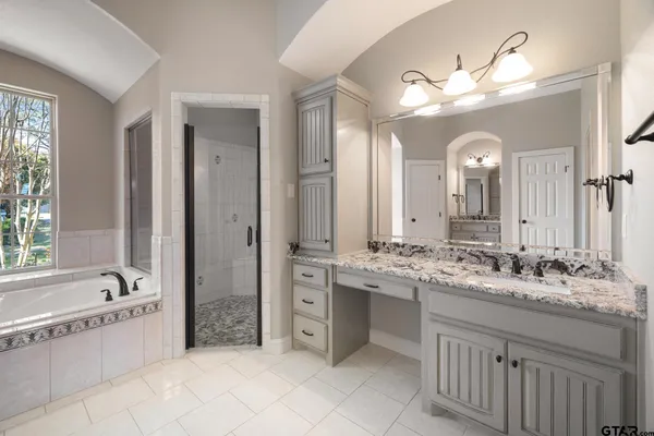 $950,000 | 2123 Austin's Circle, Tool, TX 75143