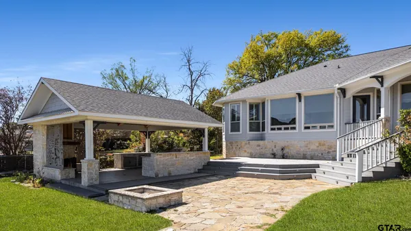 $950,000 | 2123 Austin's Circle, Tool, TX 75143