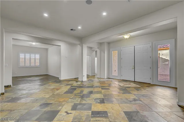 $2,750 | 7199 Adobe Falls Court, Las Vegas, NV 89113