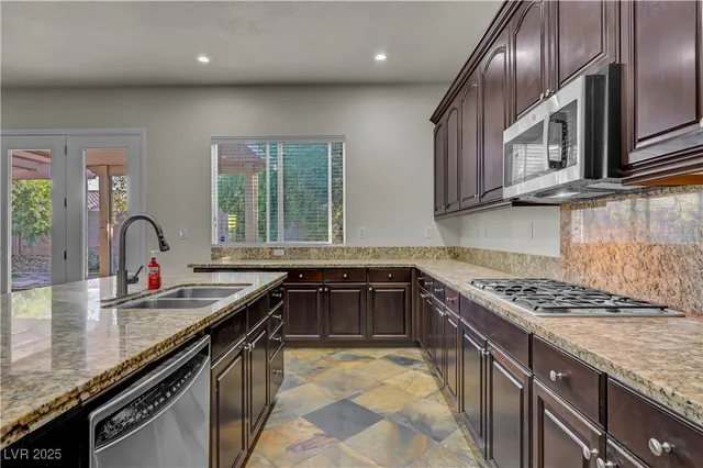 $2,750 | 7199 Adobe Falls Court, Las Vegas, NV 89113