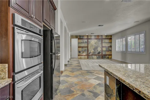 $2,750 | 7199 Adobe Falls Court, Las Vegas, NV 89113