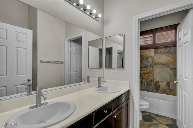 $2,750 | 7199 Adobe Falls Court, Las Vegas, NV 89113