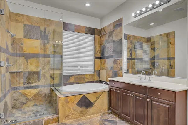 $2,750 | 7199 Adobe Falls Court, Las Vegas, NV 89113