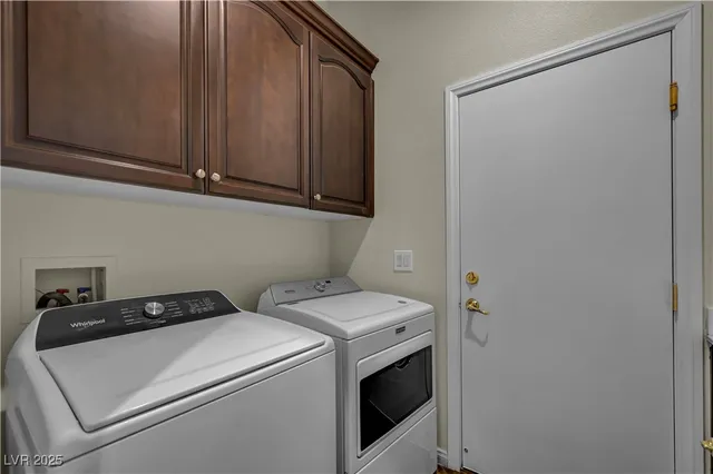 $2,750 | 7199 Adobe Falls Court, Las Vegas, NV 89113