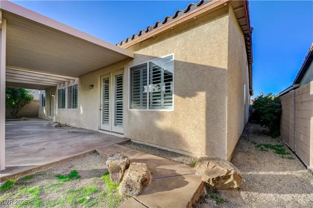 $2,750 | 7199 Adobe Falls Court, Las Vegas, NV 89113
