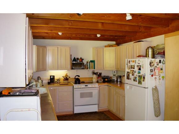 437 Graves Road Pomfret, VT 05084 - Photo 6 of 9 Gallery Image 6