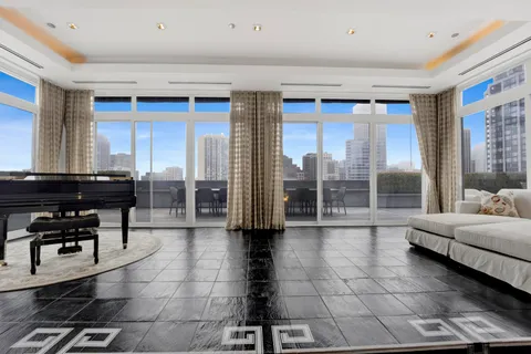 $2,375,000 | 55 West Delaware Place, Unit 1120, Chicago, IL 60610