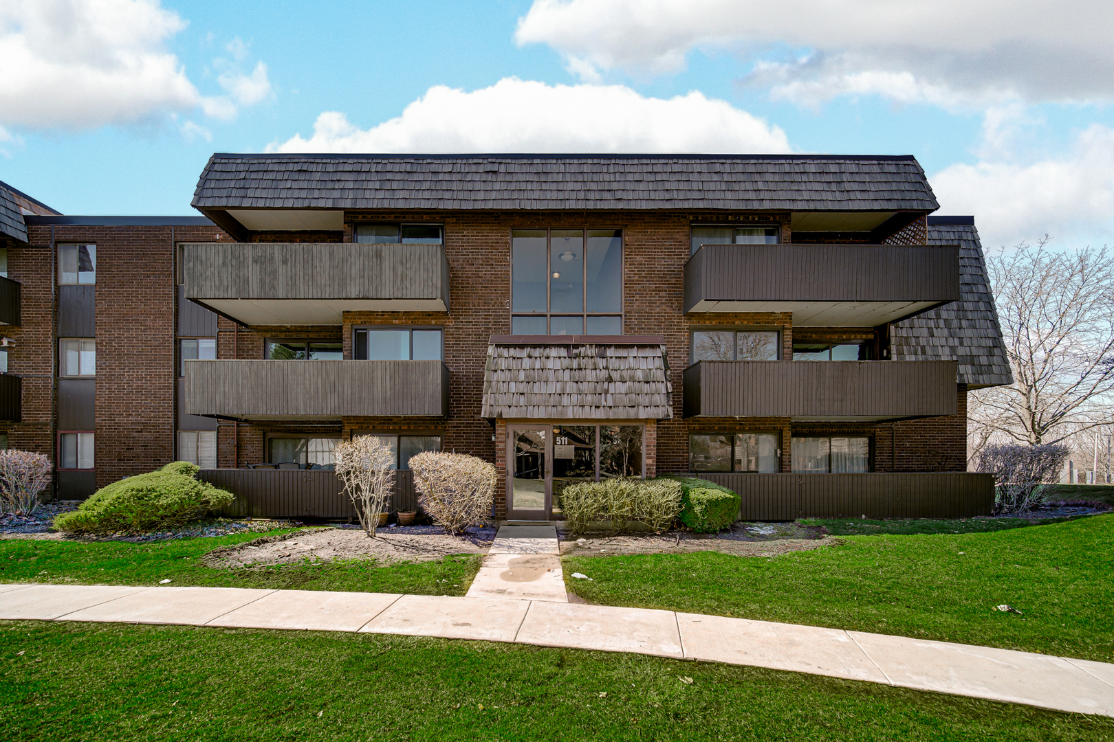 511 Timber Ridge Drive, Unit 202 Carol Stream, IL 60188 - Photo 5 of 19