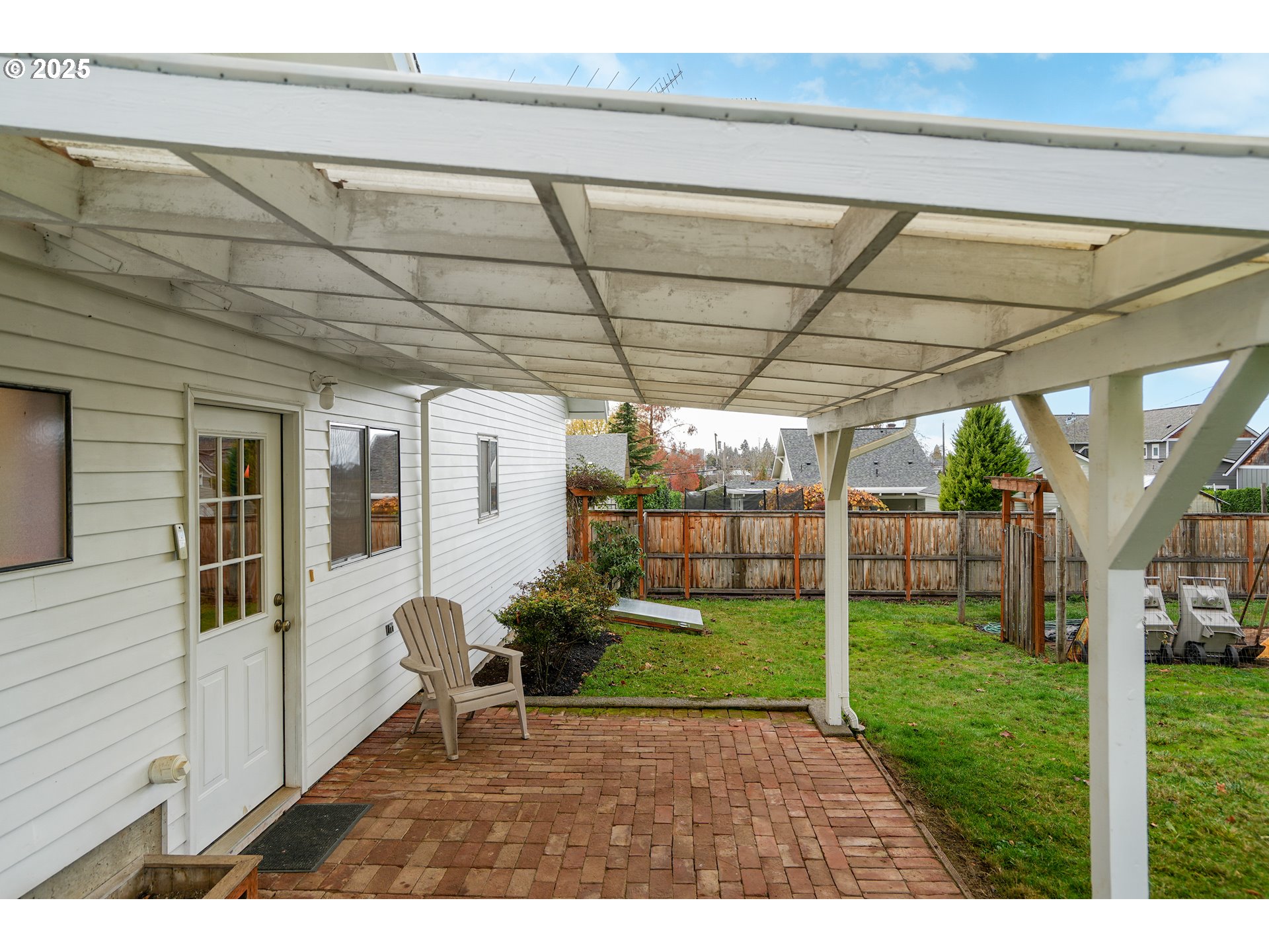 619 B Street Silverton, OR 97381 - Photo 29 of 42 a view of a backyard with garden