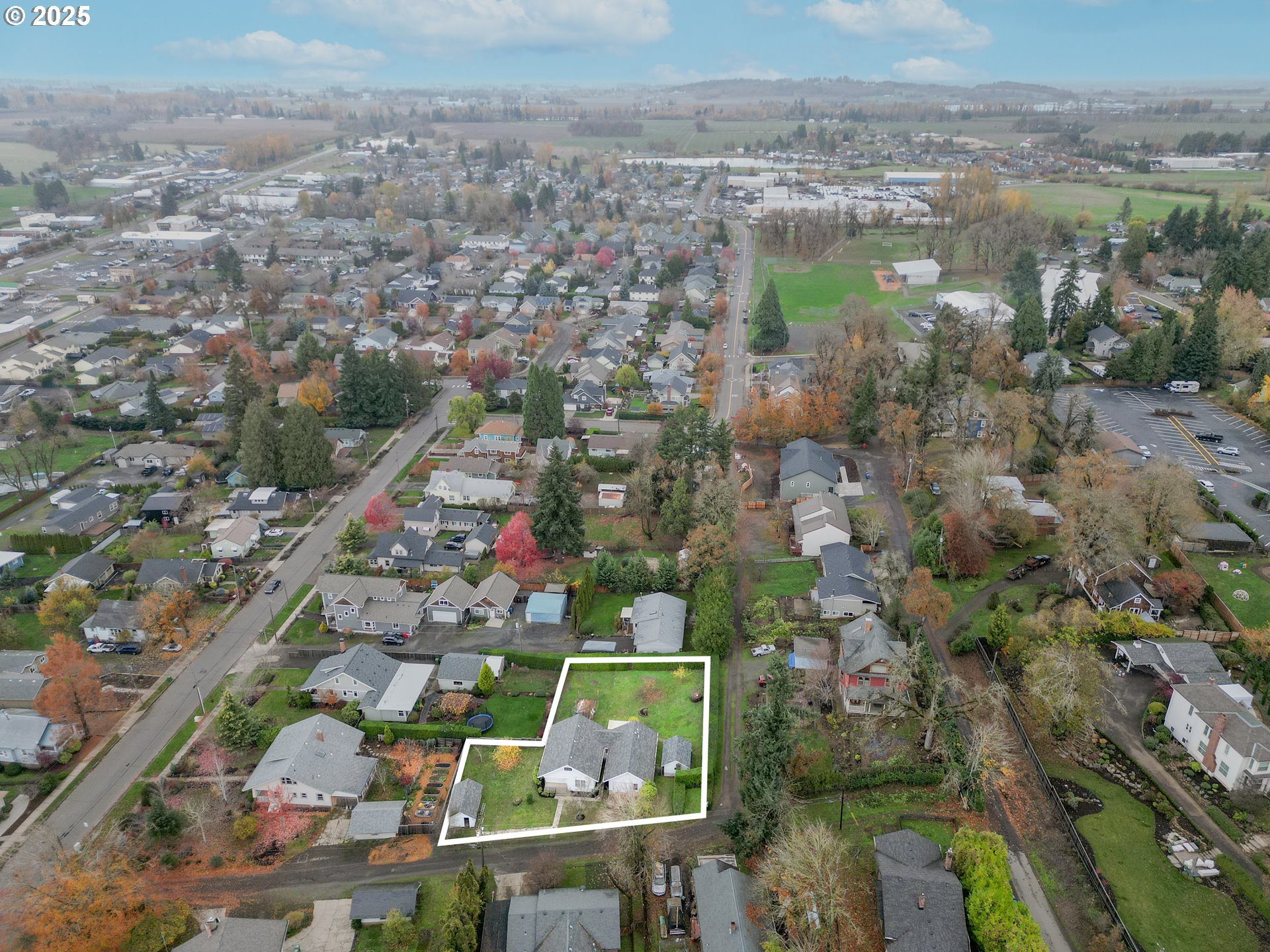 619 B Street Silverton, OR 97381 - Photo 41 of 42 an aerial view of lake