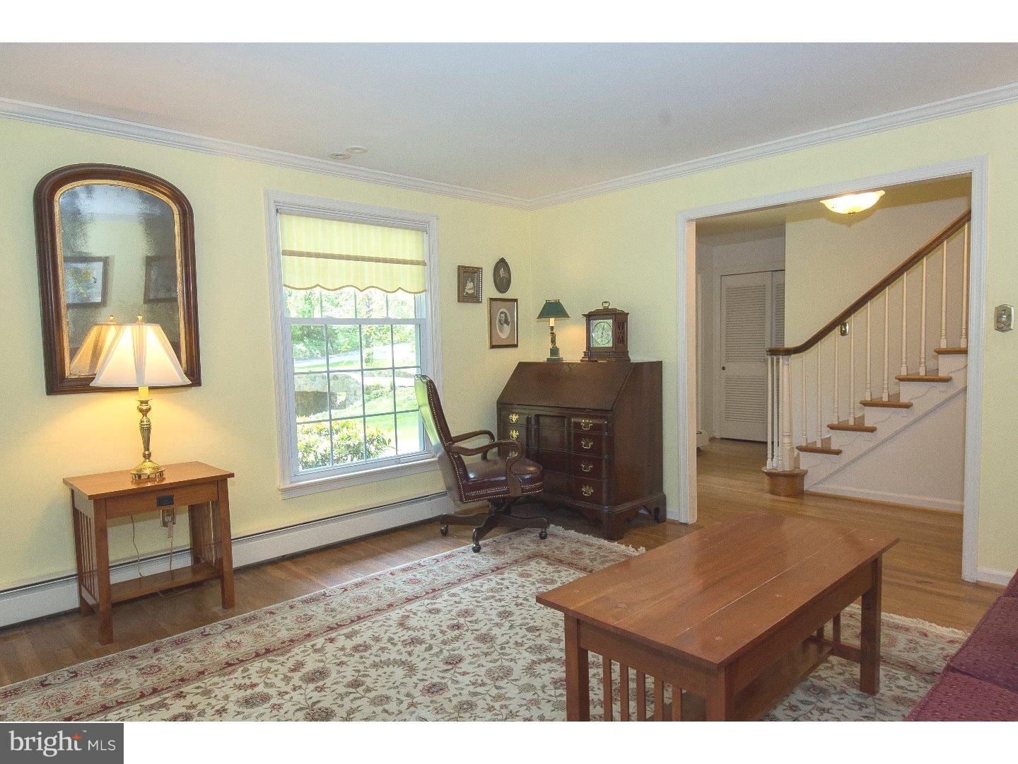 340 Chamounix Road Wayne, PA 19087 - Photo 5 of 25 Living Room