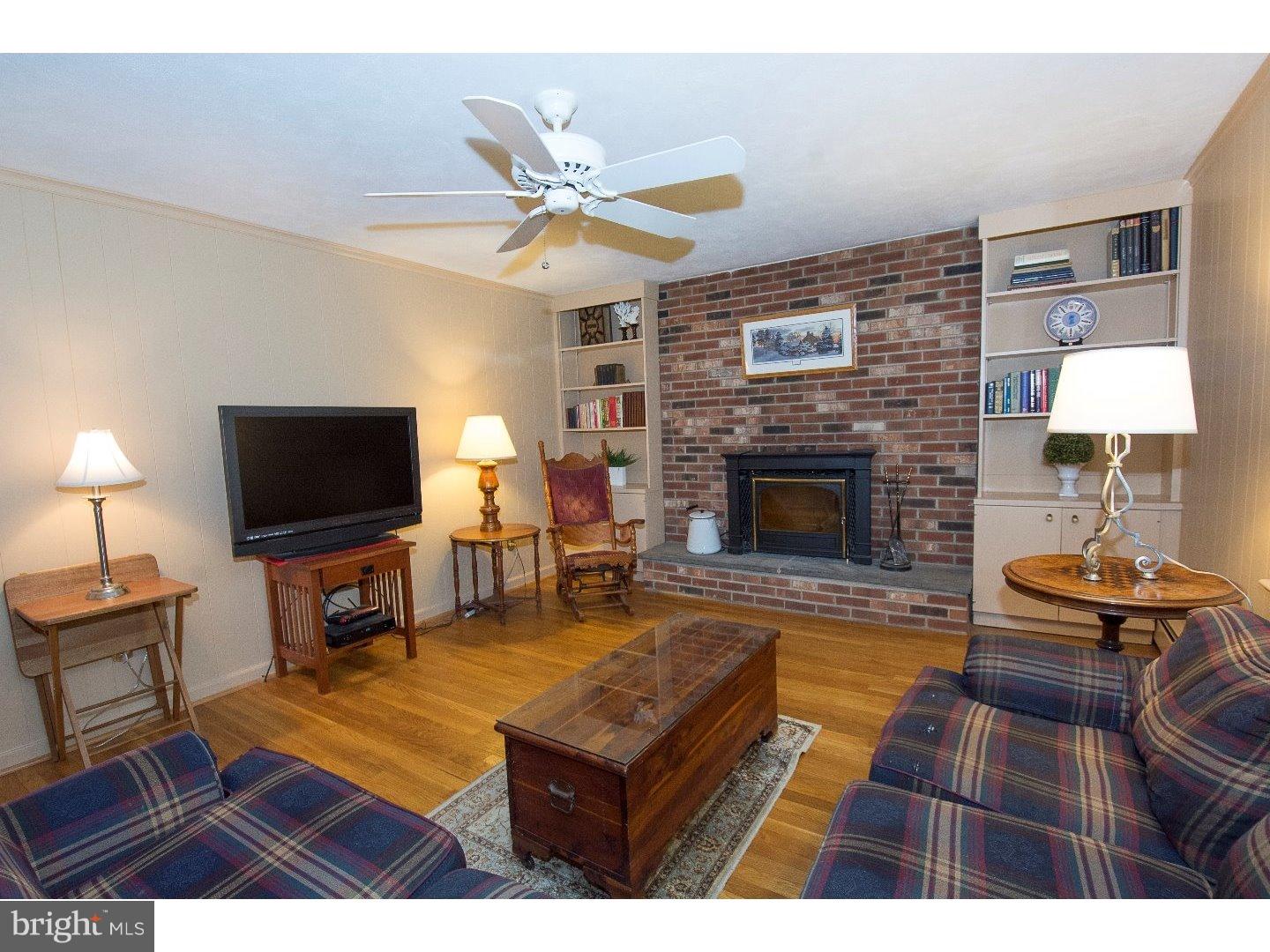 340 Chamounix Road Wayne, PA 19087 - Photo 10 of 25 Family Room