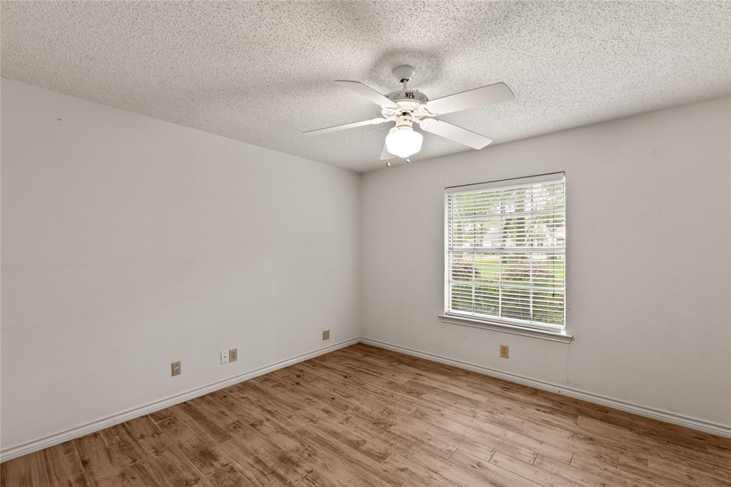 111 Deer Island Road Mabank, TX 75156 - Photo 21 of 26 Bedroom #3