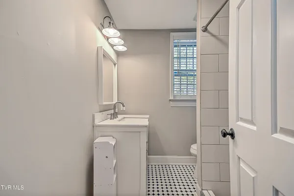 $185,000 | 701 West Locust Street, Unit 18, Johnson City, TN 37604