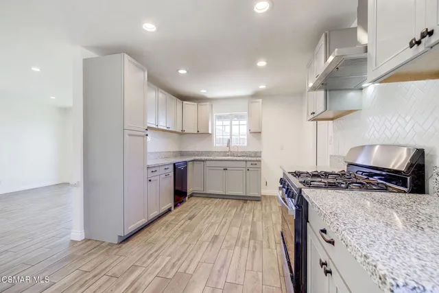 $3,995 | 1236 Elsinor Avenue, Ventura, CA 93004