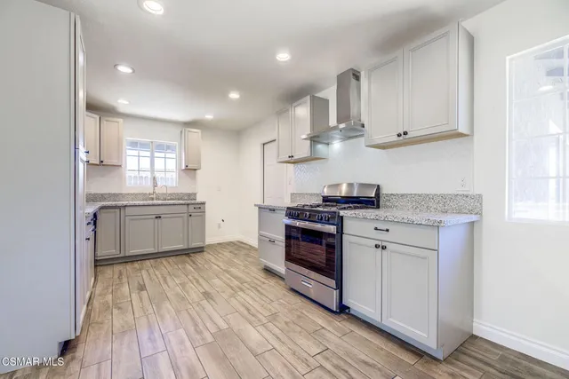 $3,995 | 1236 Elsinor Avenue, Ventura, CA 93004