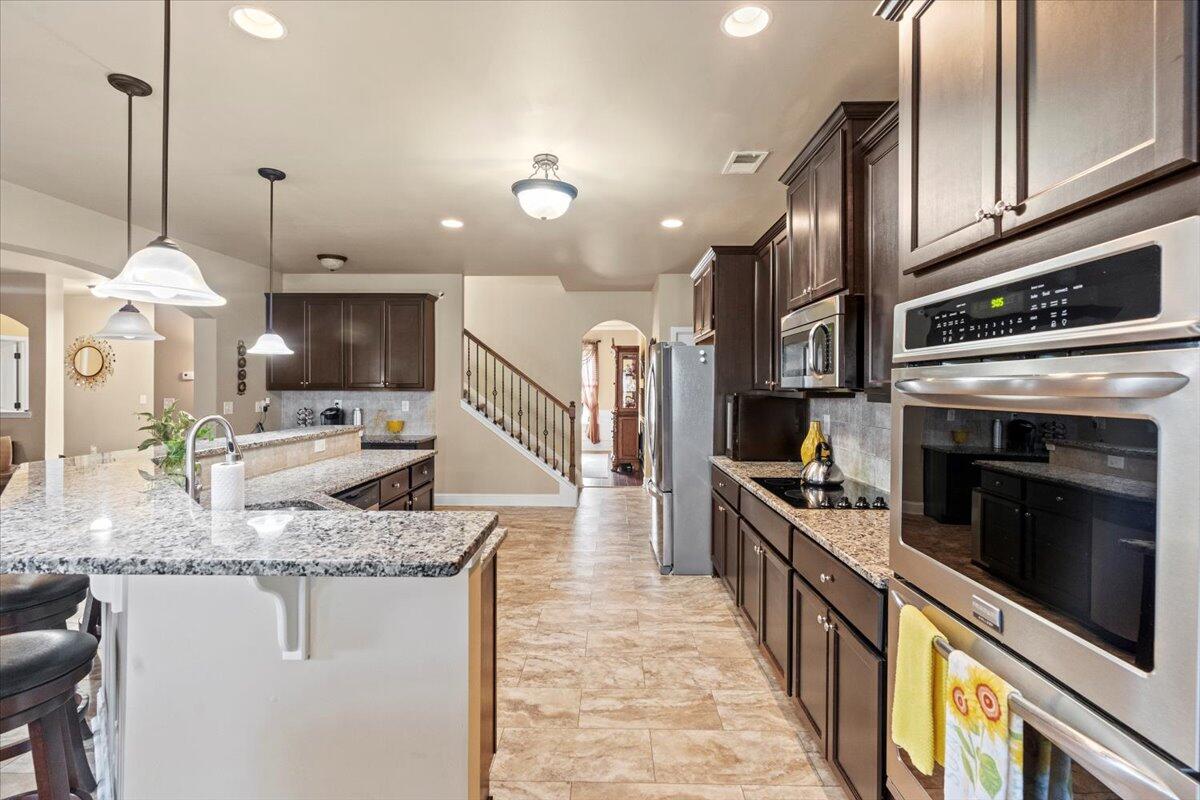 208 Dripping Rock Pass Grovetown, GA 30813 - Photo 17 of 49 17-Kitchen