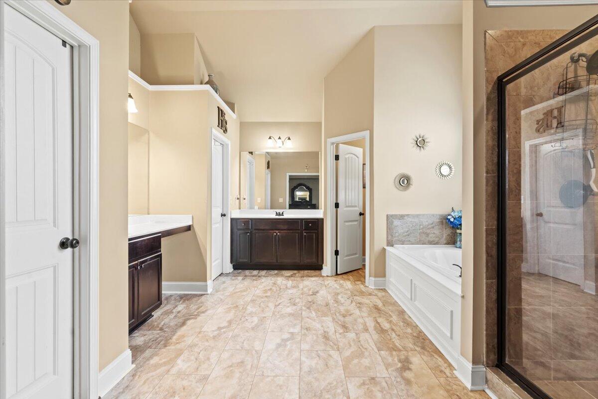 208 Dripping Rock Pass Grovetown, GA 30813 - Photo 30 of 49 31-Owners Bathroom