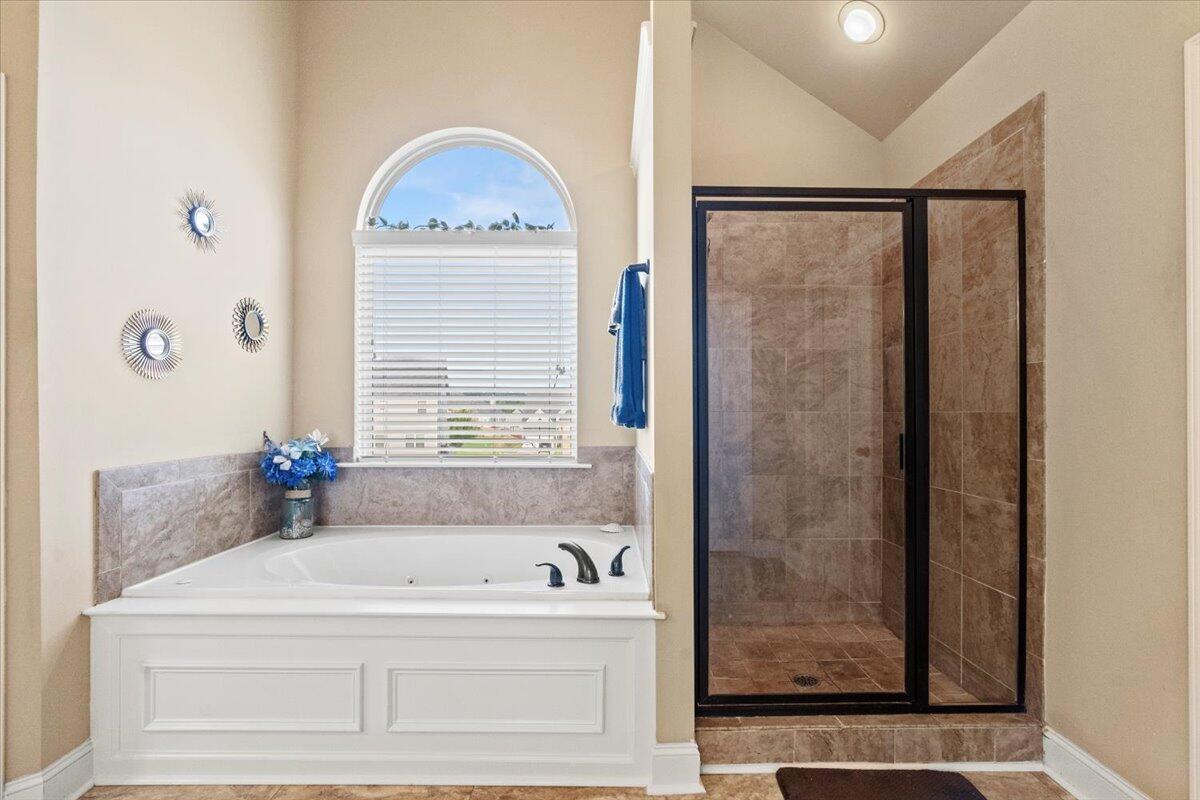 208 Dripping Rock Pass Grovetown, GA 30813 - Photo 32 of 49 33-Owners Bathroom