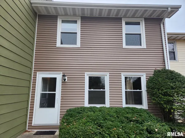 $144,900 | 4333 West Shawnda Court, Peoria, IL 61615