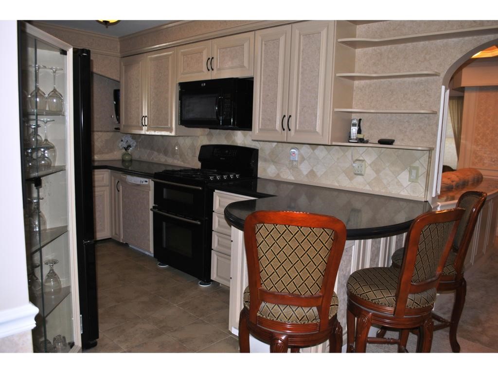 166 Staniford Road Burlington, VT 05408 - Photo 5 of 34