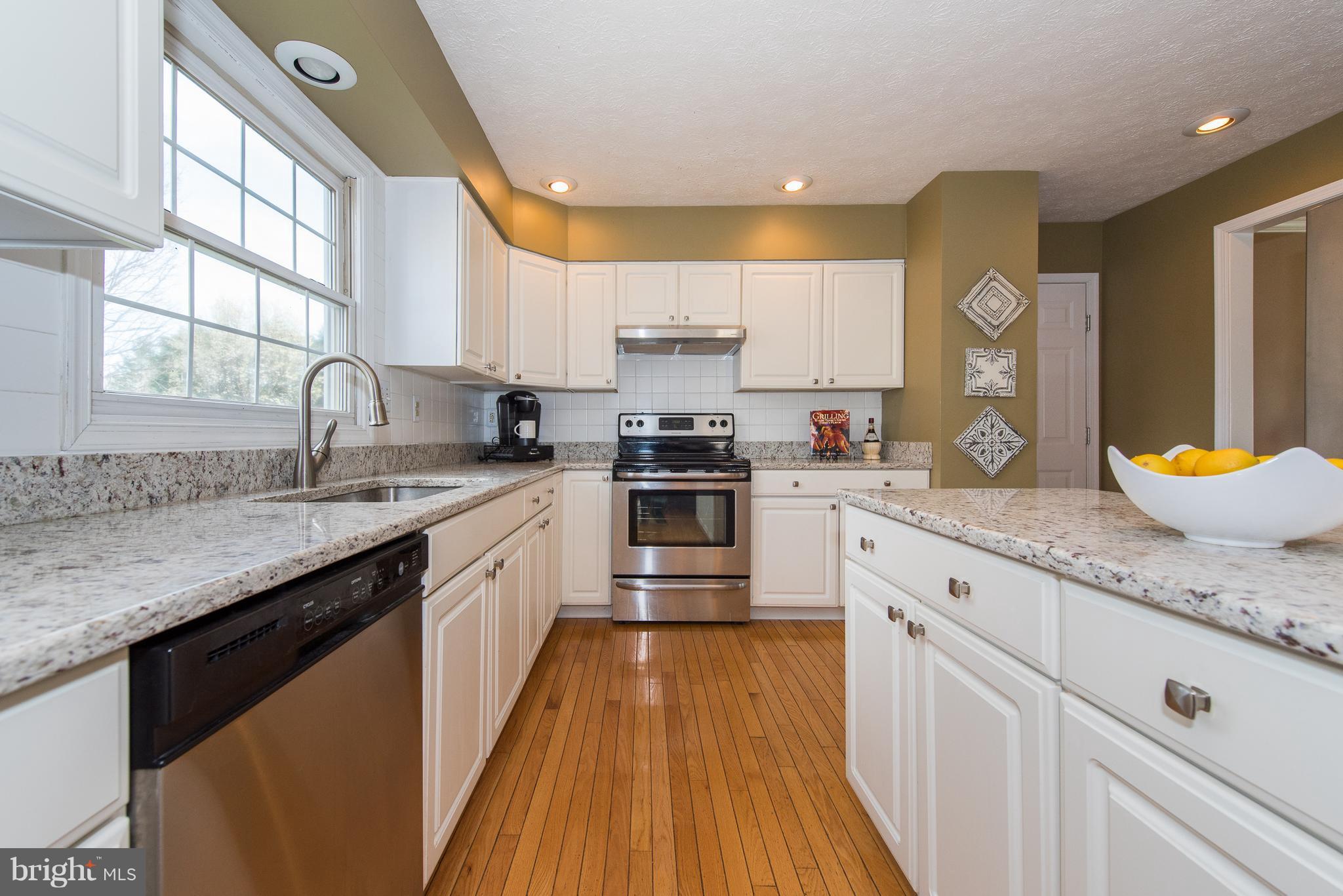 10244 Wetherburn Road Ellicott City, MD 21042 - Photo 9 of 30 Kitchen