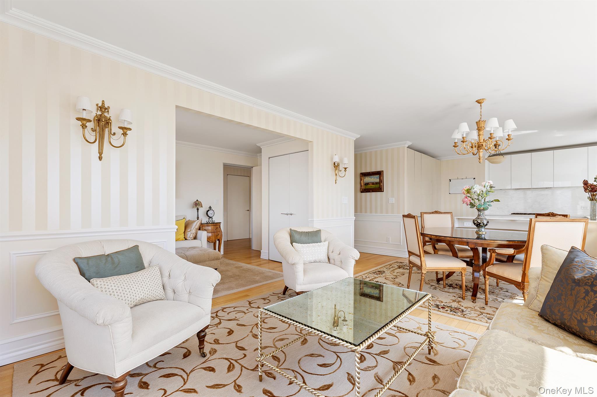 322 West 57th Street, Unit 33U Manhattan, NY 10019 - Photo 3 of 18