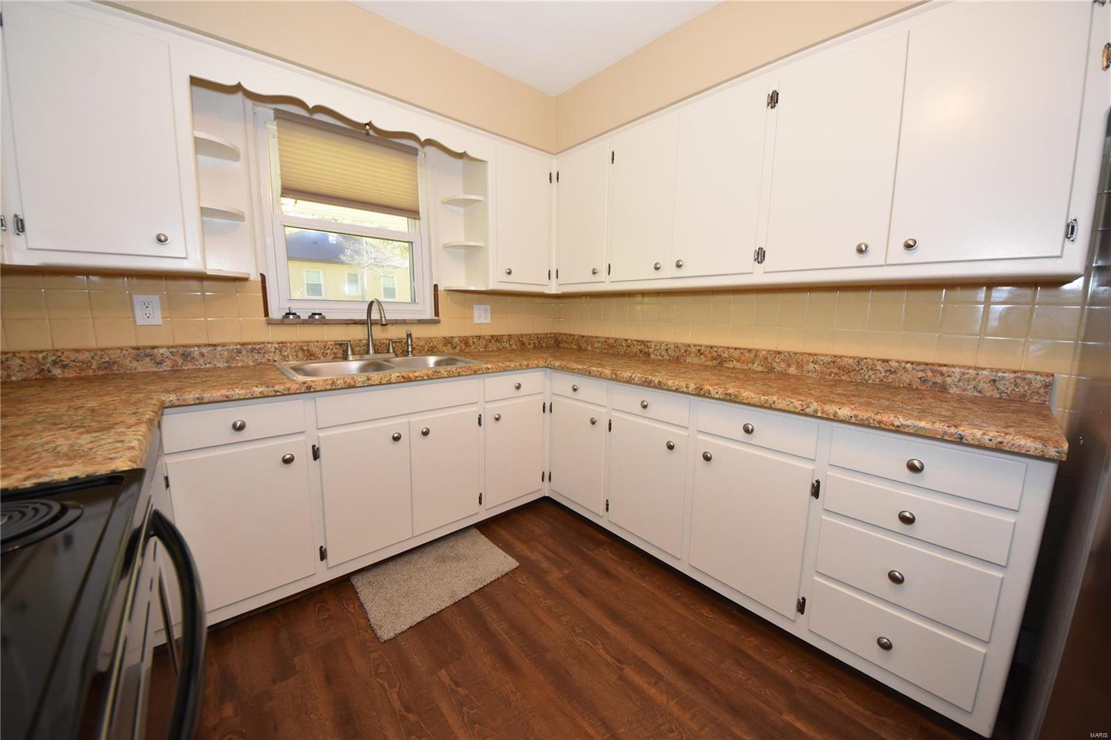 9911 N Road Fairview Heights, IL 62208 - Photo 23 of 37