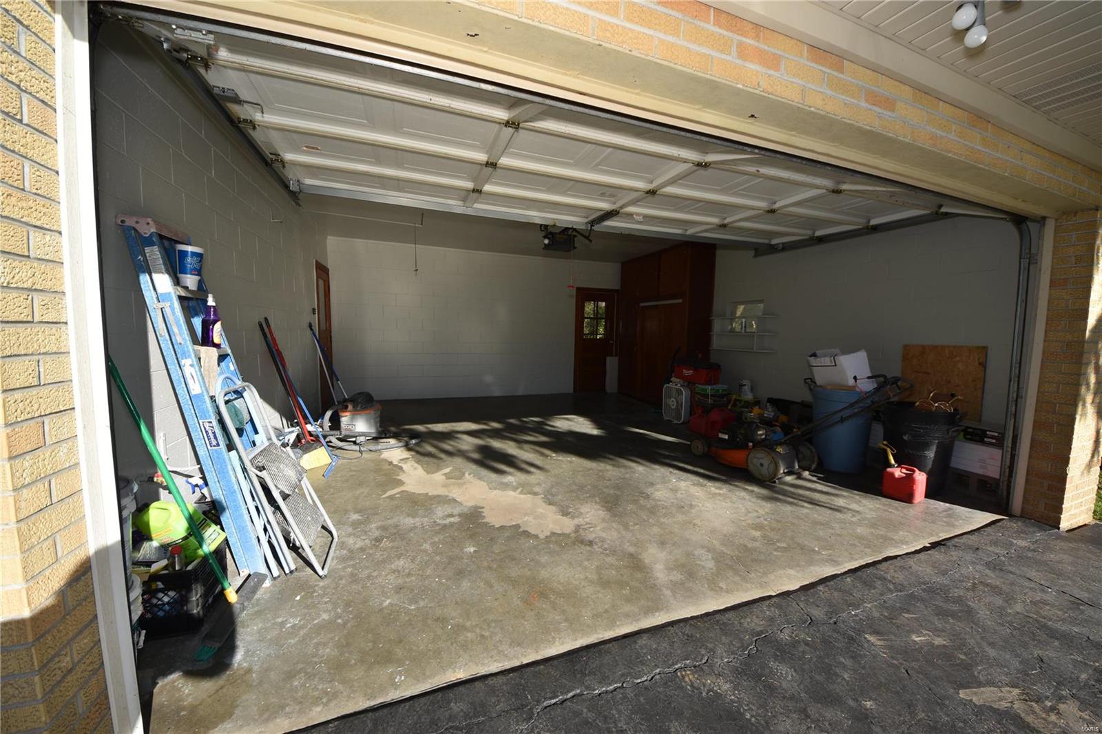 9911 N Road Fairview Heights, IL 62208 - Photo 35 of 37