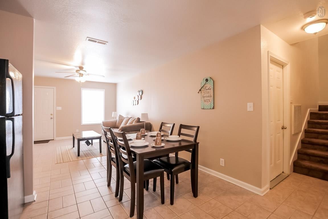 535 Lafayette Road, Unit B4 Clarksville, TN 37042 - Photo 6 of 24 a view of a dining room with furniture
