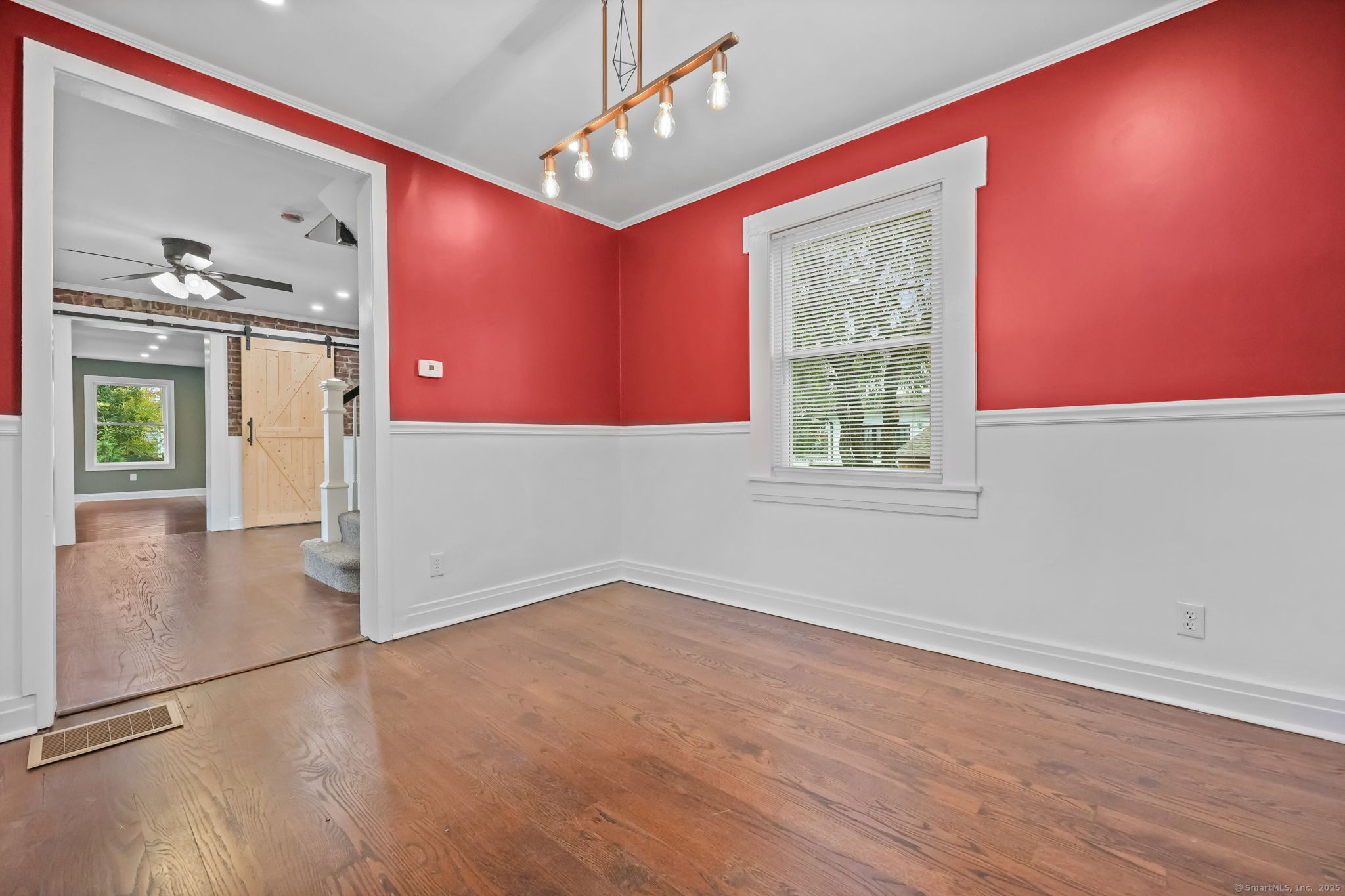 516 Valley Road Stratford, CT 06615 - Photo 16 of 40 Looking toward Living room