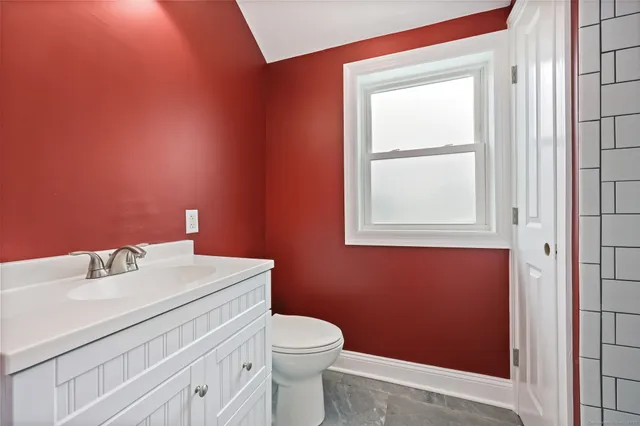 $549,900 | 516 Valley Road, Stratford, CT 06615