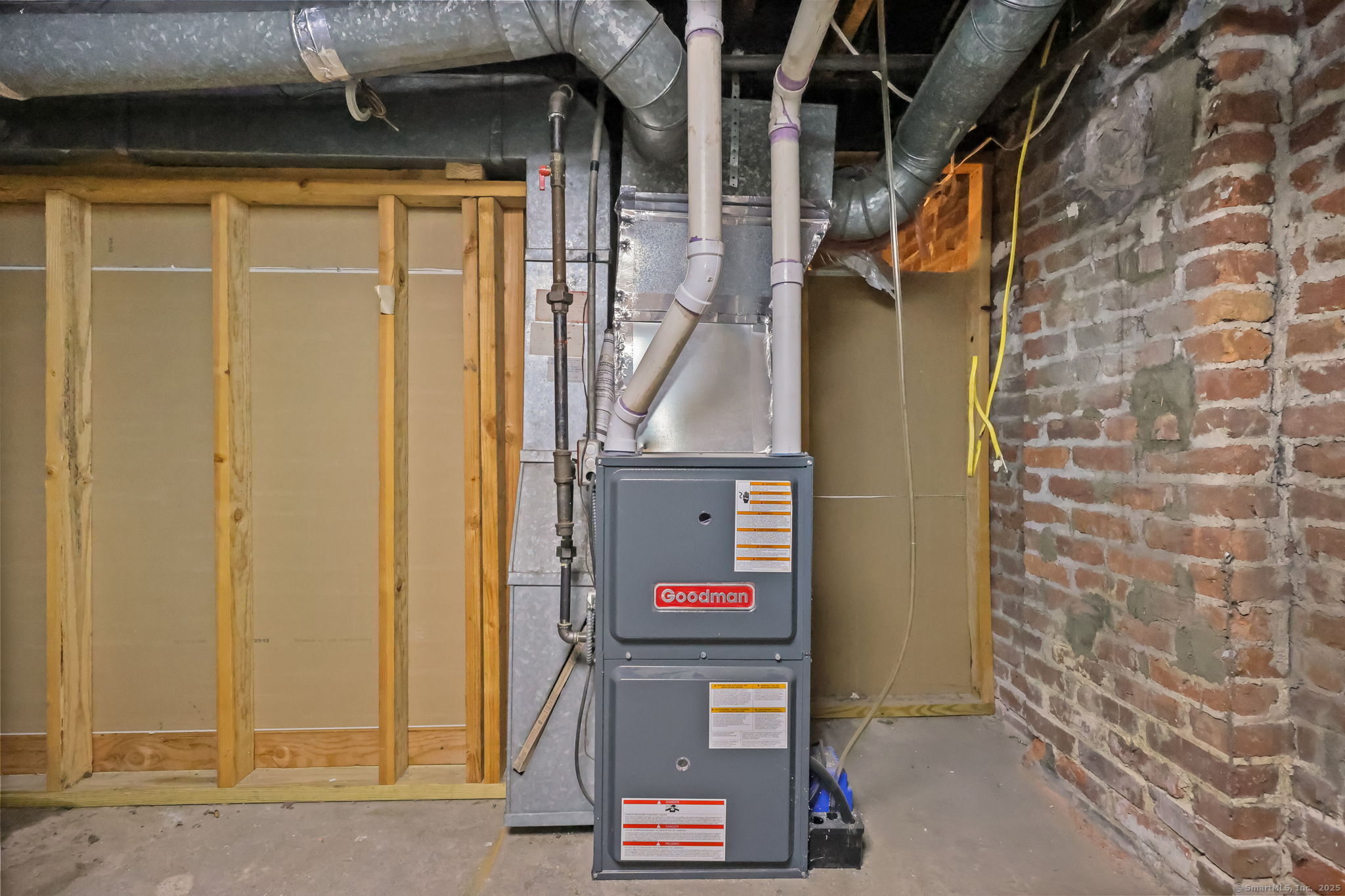 516 Valley Road Stratford, CT 06615 - Photo 31 of 40 New Gas Furnace