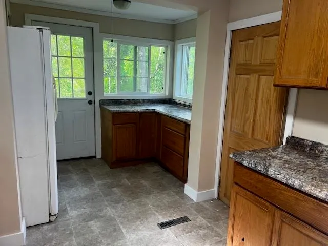 $157,000 | 498 Clyde Street, Newport, VT 05855