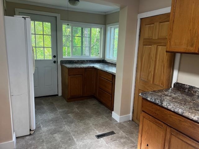 498 Clyde Street Newport, VT 05855 - Photo 20 of 38