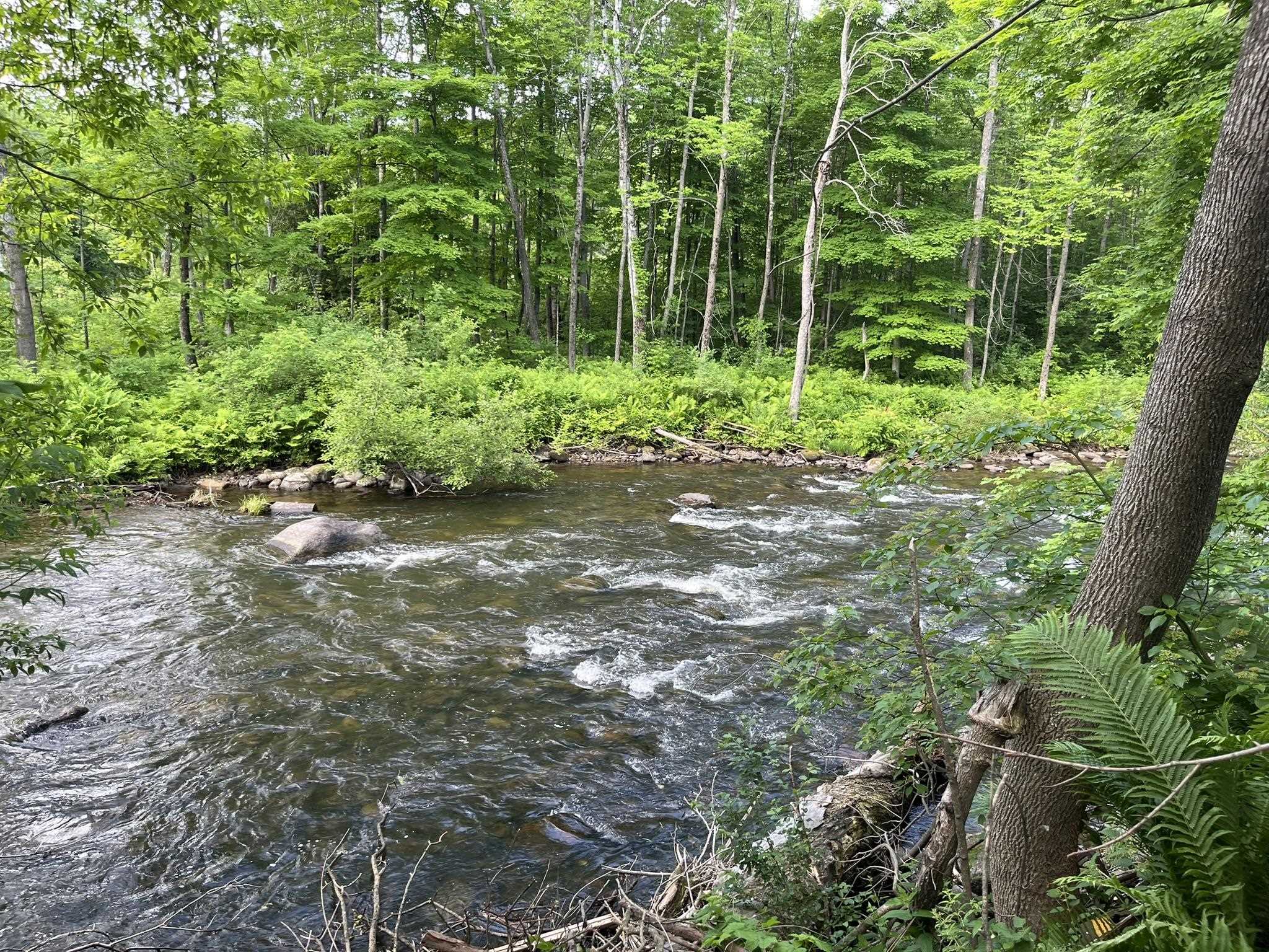 498 Clyde Street Newport, VT 05855 - Photo 8 of 38