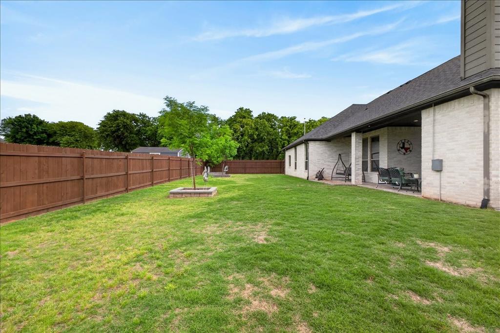 455 Christian Way Azle, TX 76020 - Photo 32 of 38