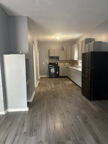 $1,600 | 15829 Loomis Avenue, Harvey, IL 60426