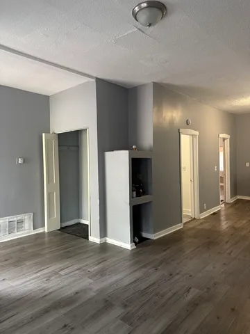 $1,600 | 15829 Loomis Avenue, Harvey, IL 60426