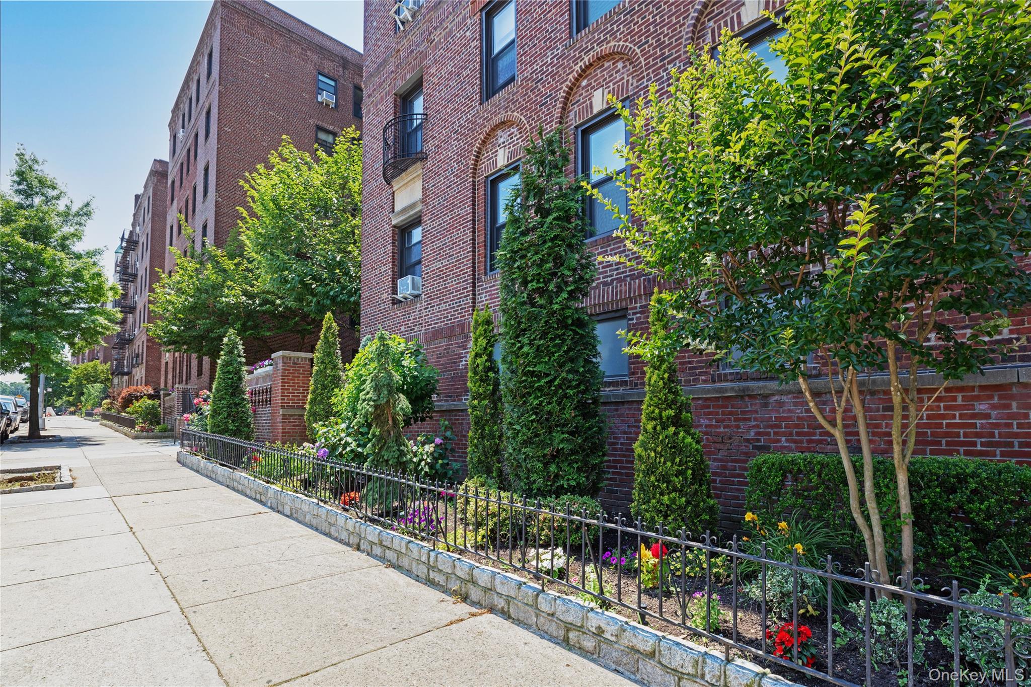 76-66 Austin Street, Unit 3L Queens, NY 11375 - Photo 25 of 28