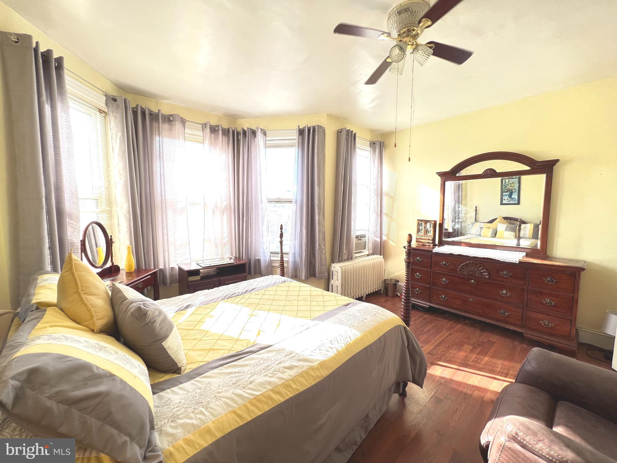 106 R Street Northeast Washington, DC 20002 - Photo 21 of 34 Owner's Bedroom