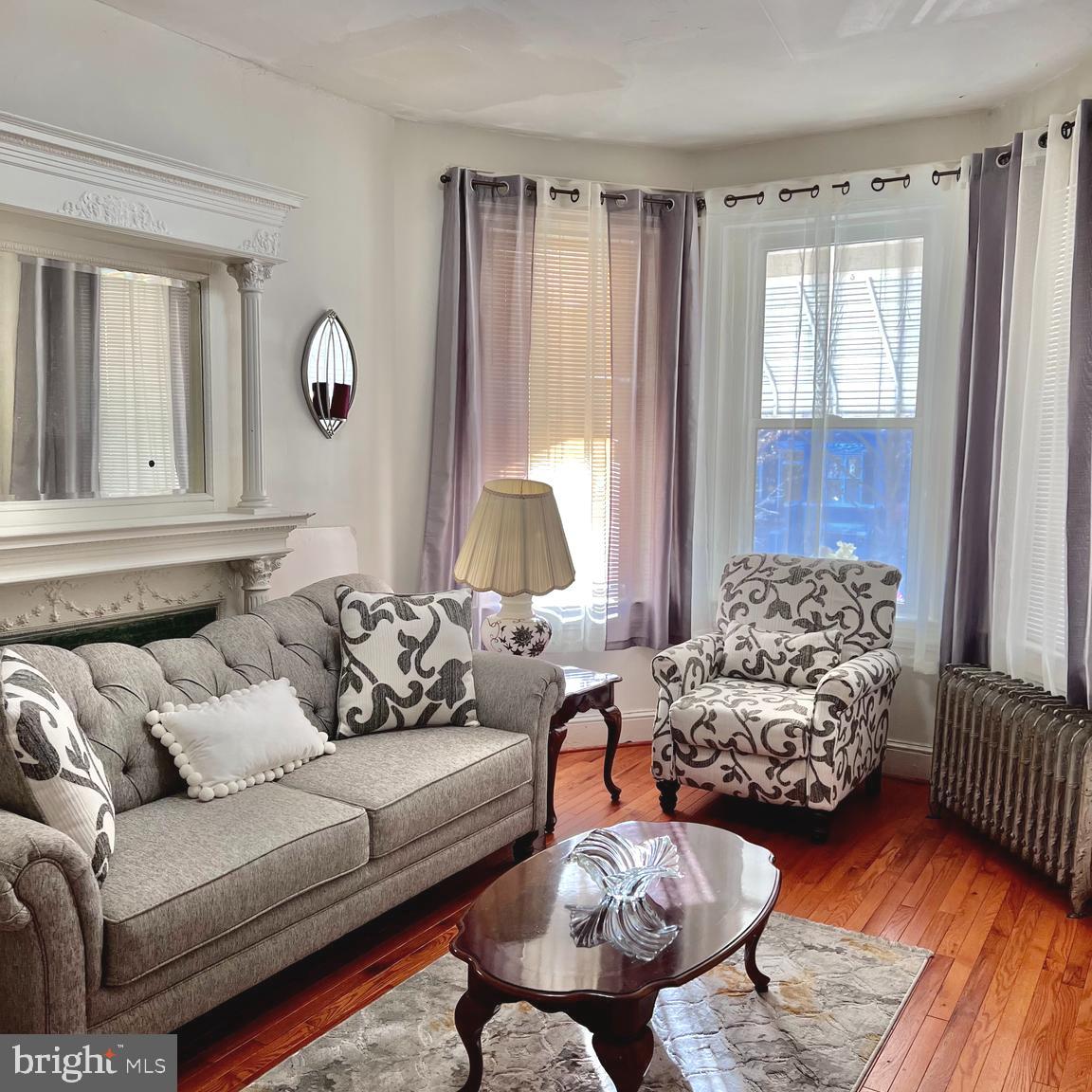 106 R Street Northeast Washington, DC 20002 - Photo 3 of 34 Living Room