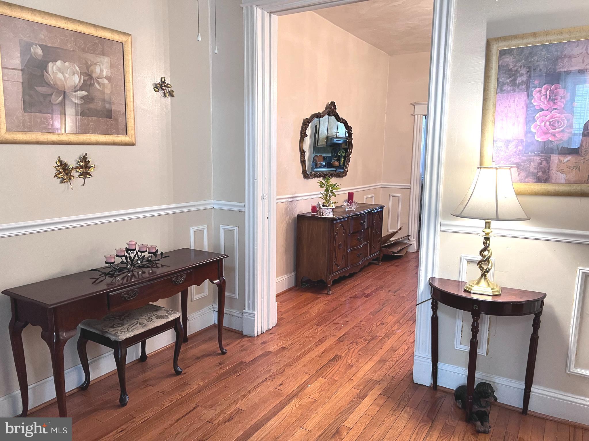 106 R Street Northeast Washington, DC 20002 - Photo 5 of 34 Foyer-Hall