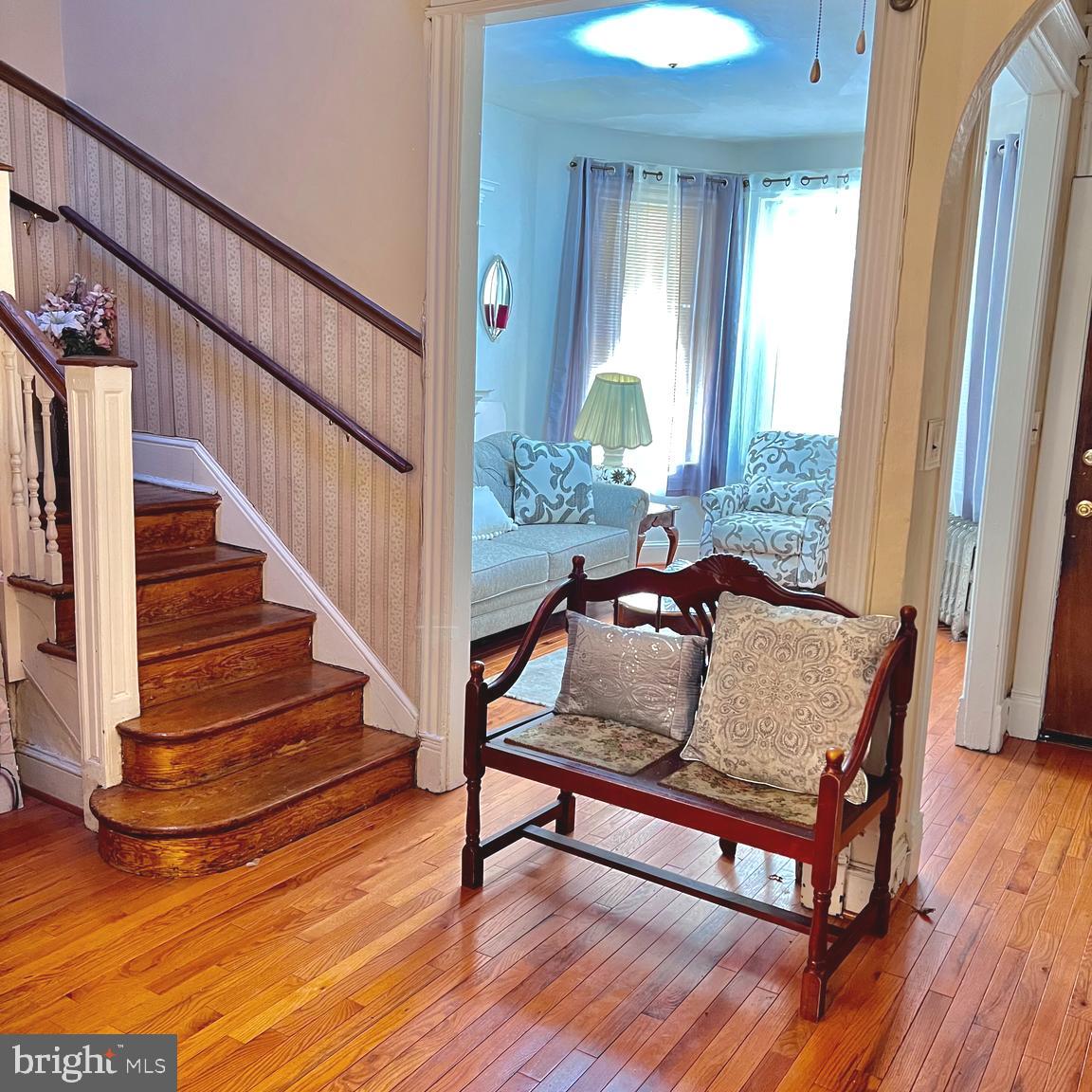 106 R Street Northeast Washington, DC 20002 - Photo 6 of 34 Foyer-Hall