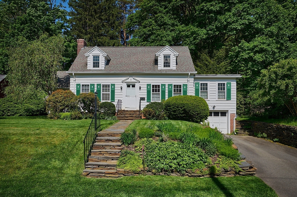 68 Blue Hills Road Amherst, MA 01002 - Photo 1 of 40 Gallery Image 1