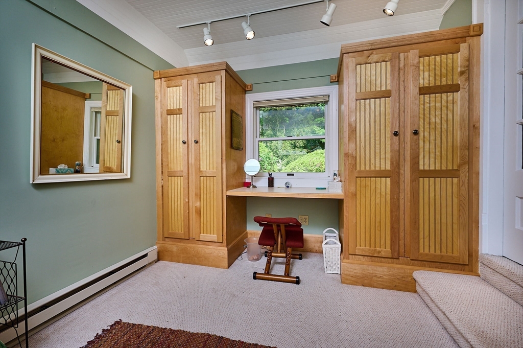 68 Blue Hills Road Amherst, MA 01002 - Photo 14 of 40 Gallery Image 14